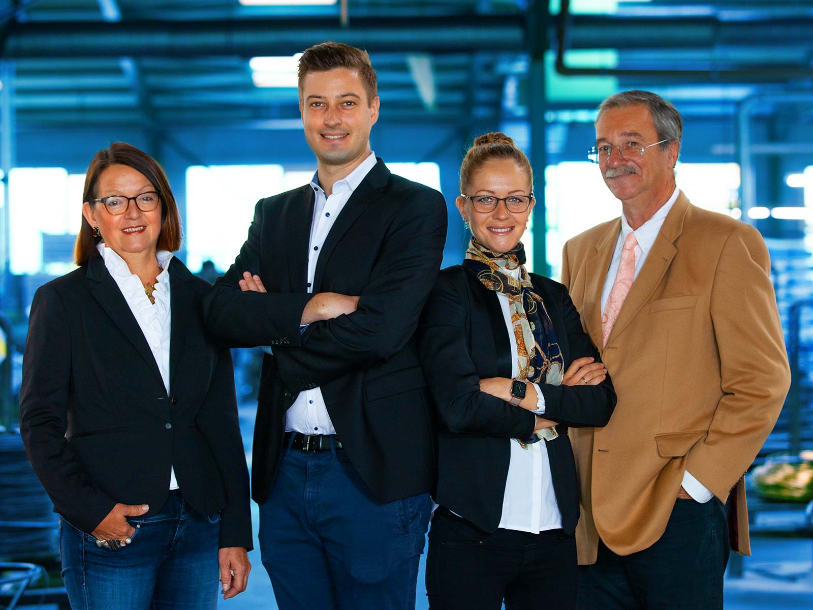Frey Schrauben GmbH, Boxberg, v.l.n.r.: Gabriele-Kümmerle-Schnizler (Operations), Dennis Oltmanns (Geschäftsführer), Eva Oltmanns (Accounting), Thomas Schnizler (Geschäftsführer)